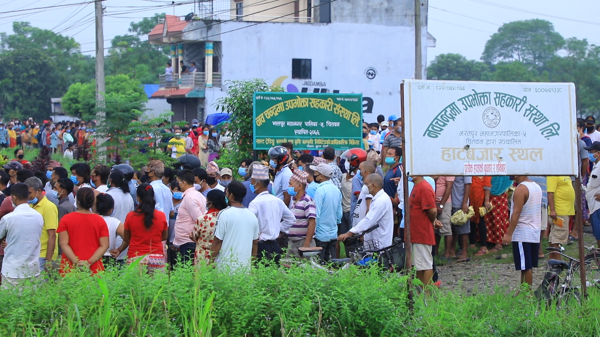 किसानलाई स्वास्थ्यभन्दा मलकाे चिन्ता